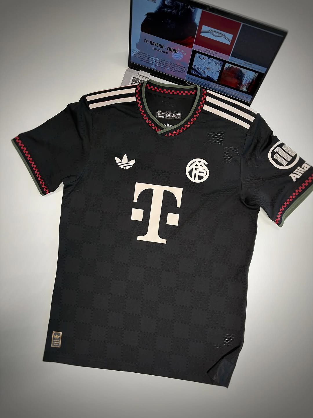 Bayern Munich 2025/26 Third kit