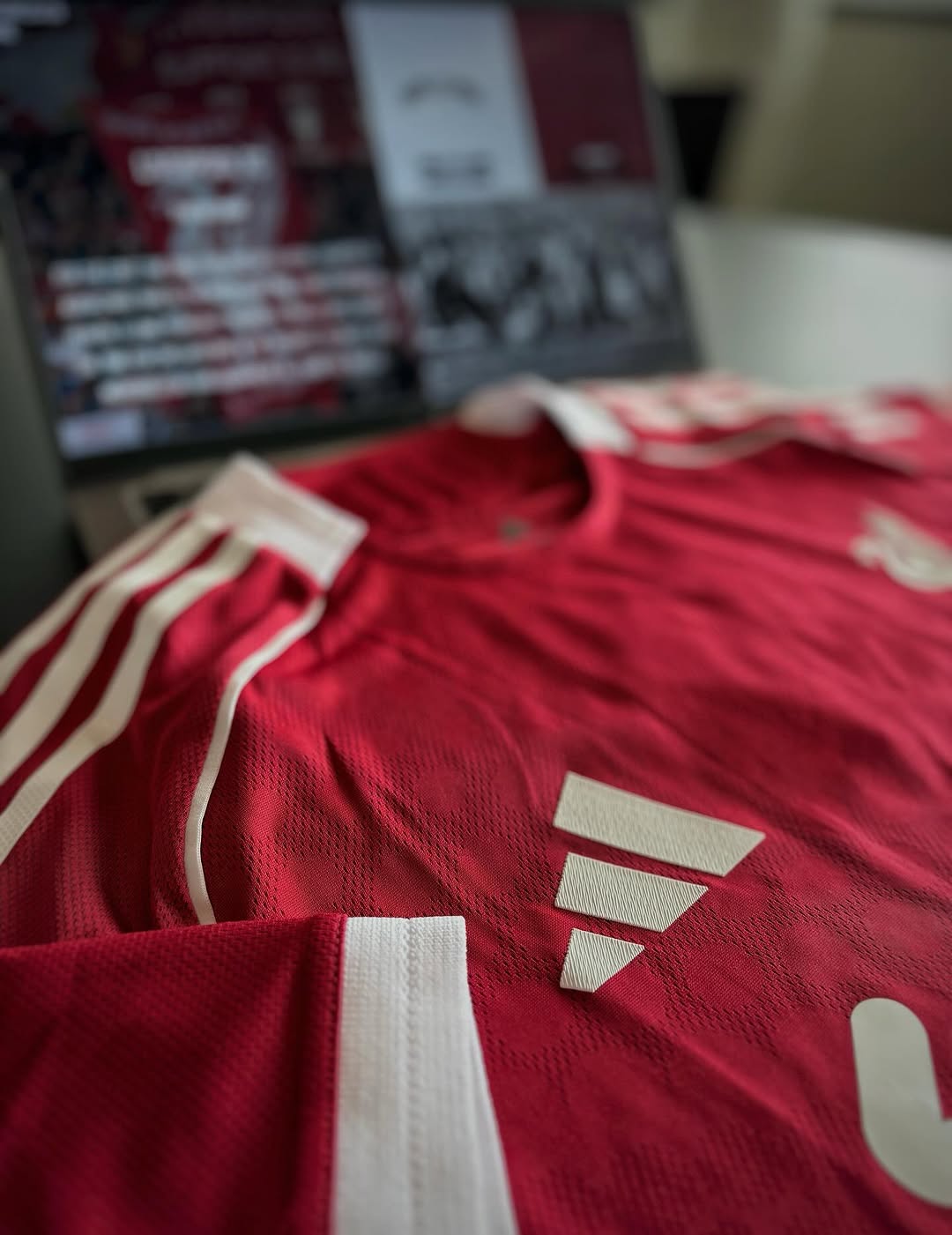 Liverpool 2025/26 Home Kit