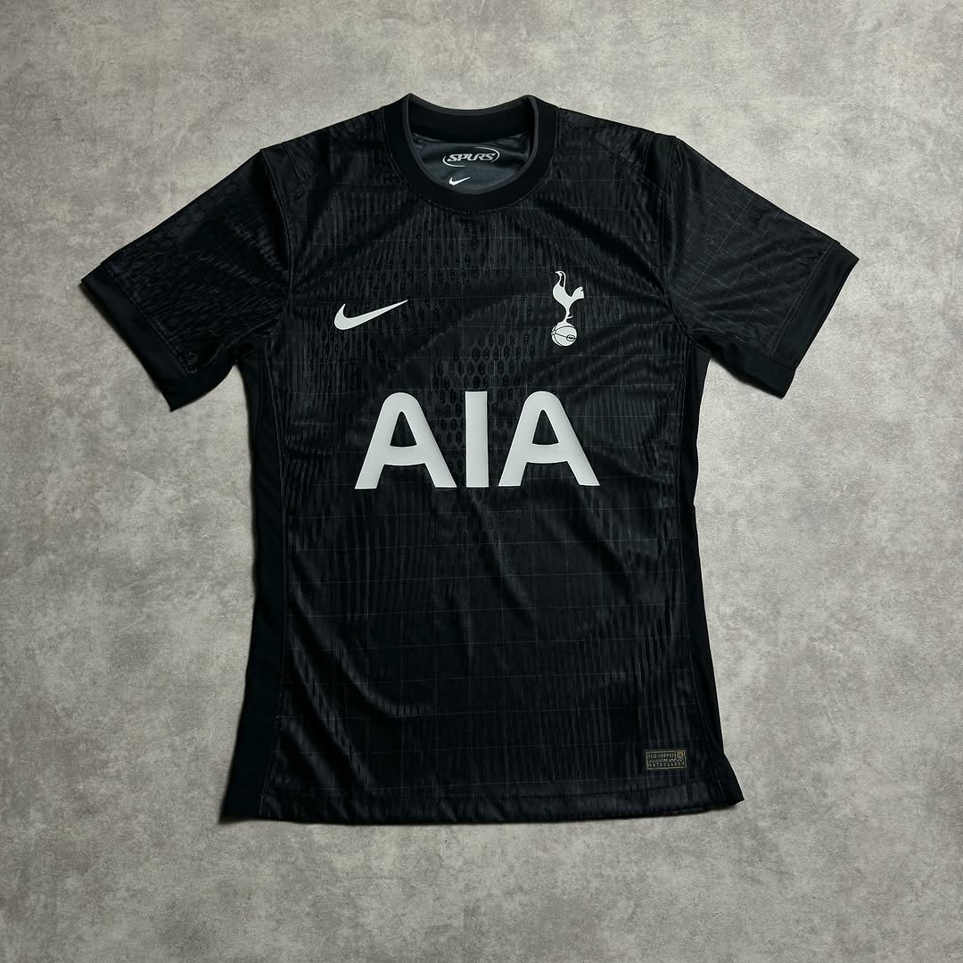 Tottenham Hotspur 2025/26 Away kit
