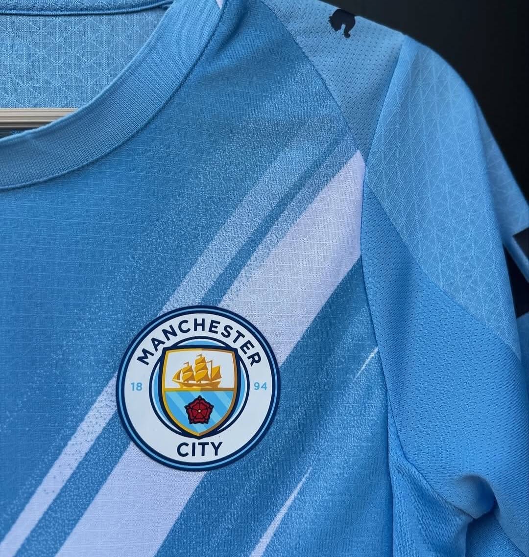 Manchester City 2025/26 home kit
