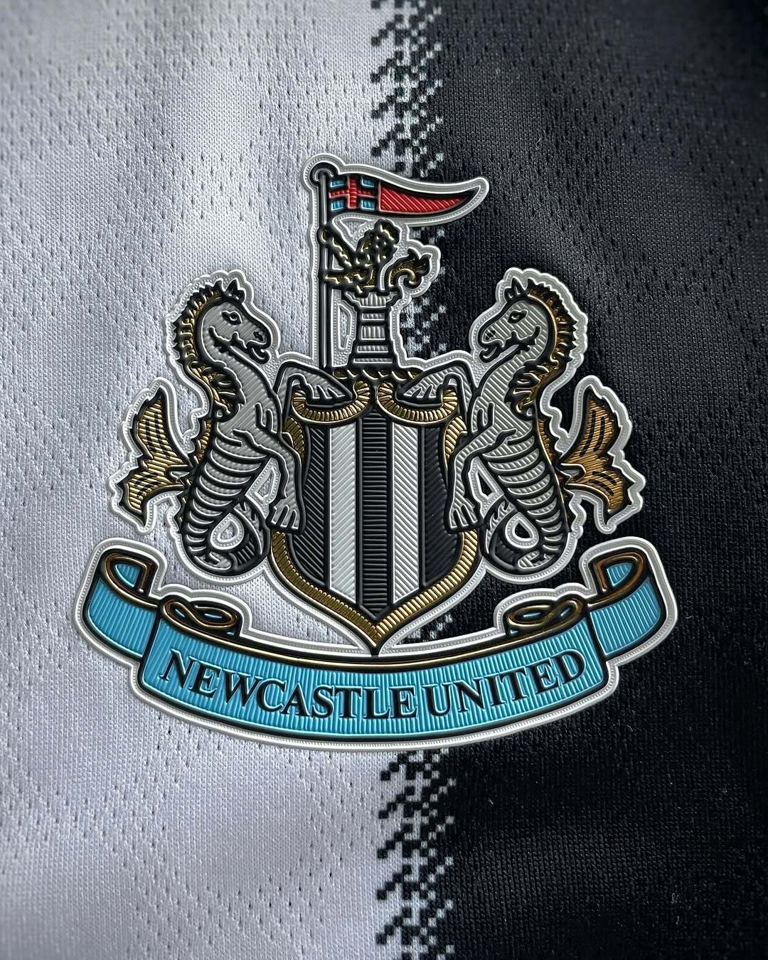 Newcastle United 2025/26 Home kit